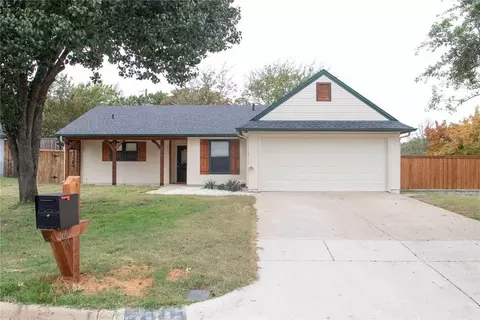 3616 Sandhurst Dr, Arlington, TX 76001