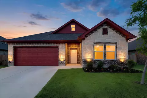 405 Titus Dr, Springtown, TX 76082