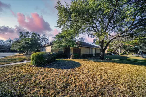 14813 Sopras Cir, Addison, TX 75001