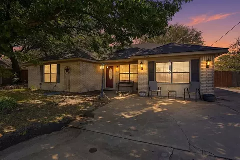4041 Country Meadows Cir, Granbury, TX 76049