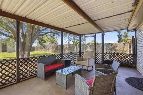 4041 Country Meadows Cir, Granbury, TX 76049