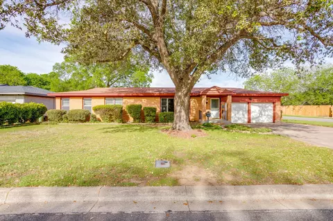 4221 Vance Rd, North Richland Hills, TX 76180
