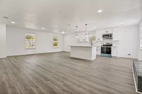 Living - 2106 Benjamin Rd, Irving, TX 75060 photo 3 of 5