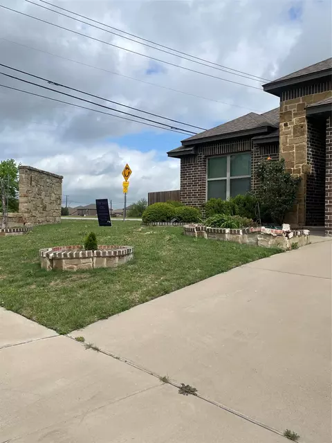 6174 Baggins St, Fort Worth, TX 76179