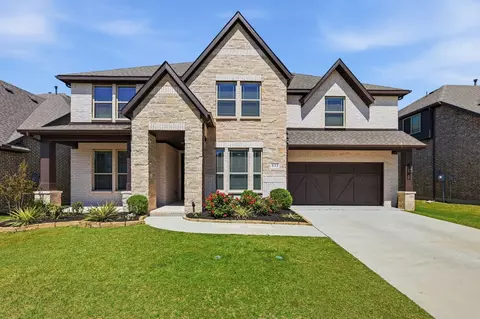 833 Daisy Corner Dr, Savannah, TX 76227