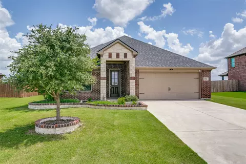 692 Avalon Dr, Waxahachie, TX 75165