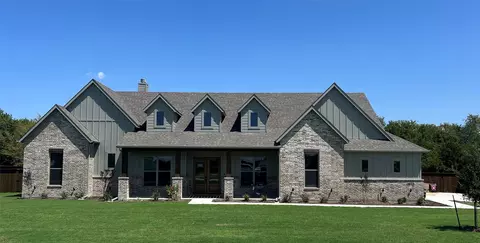 1570 Springer Rd, Midlothian, TX 76065