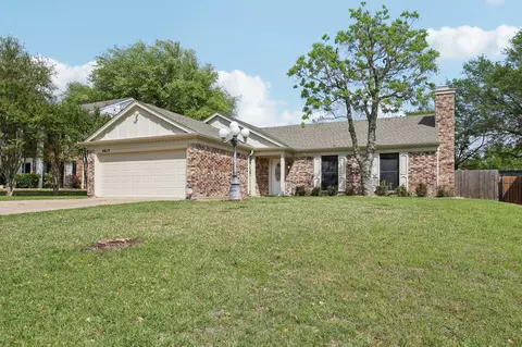 4613 Amherst Ln, Grand Prairie, TX 75052