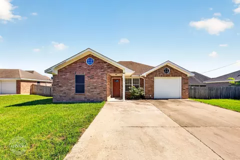 451 Kennie Rd, Shreveport, LA 71106
