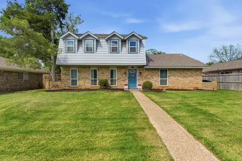 19 Whispering Ln, Hickory Creek, TX 75065