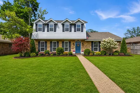 19 Whispering Ln, Hickory Creek, TX 75065