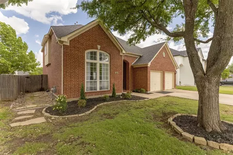 6409 Windwood Ct, Fort Worth, TX 76132