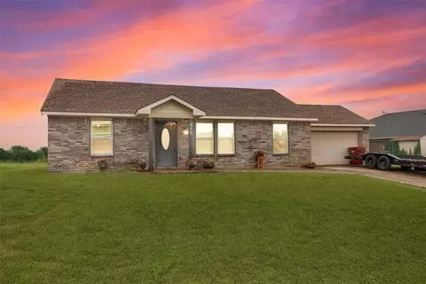 210 Hilltop Cir, Blue Ridge, TX 75424
