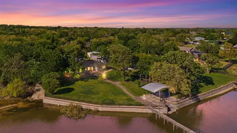 10203 Liberty School Rd, Azle, TX 76020