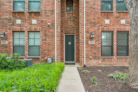 3825 Birkdale Dr, Fort Worth, TX 76116