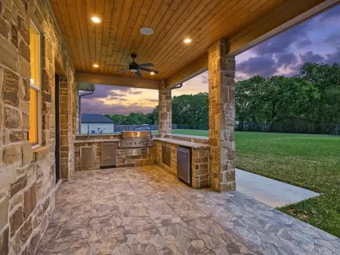 115 Palo Blanco St, Mabank, TX 75156