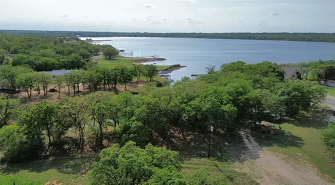 8 Iowa Ct, Nocona, TX 76255