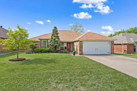 7524 Dana Ln, North Richland Hills, TX 76182