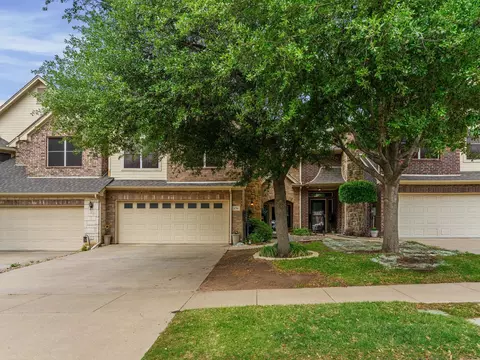 170 Greathouse Vlg, Decatur, TX 76234