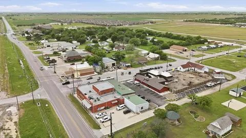 View/Area - 204 E Bailey St, Ponder, TX 76259 photo 13 of 15