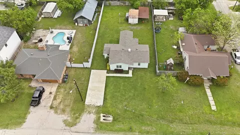 View/Area - 204 E Bailey St, Ponder, TX 76259 photo 3 of 15