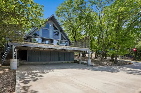86 Queens Dr, Pottsboro, TX 75076
