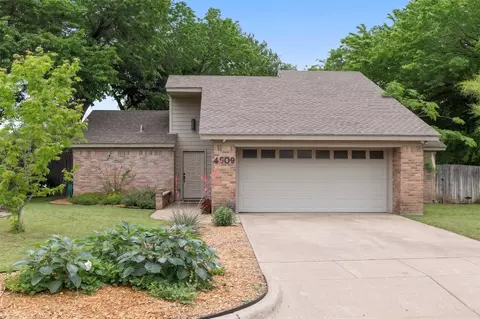 4909 Queen Ct, Fort Worth, TX 76103