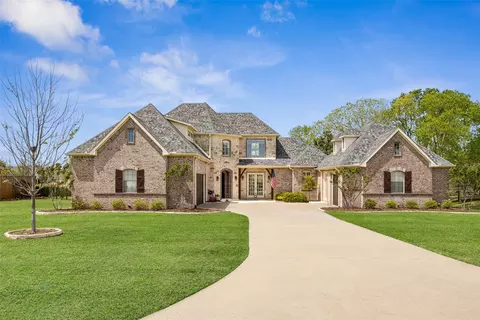 1320 Lakeview Dr, Celina, TX 75009