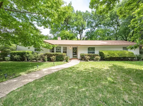 3217 Chaparral Ln, Fort Worth, TX 76109