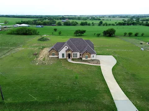 9517 Indian Trl, Sanger, TX 76266