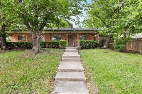 5516 Beaty St, Fort Worth, TX 76112