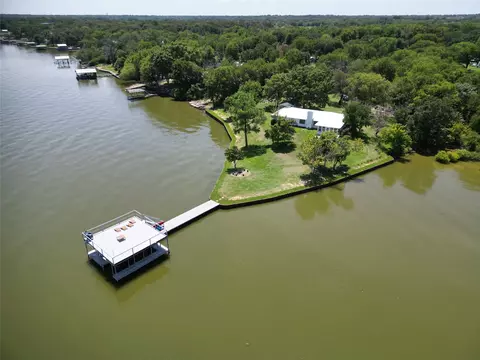 8731 Lakeshore Dr, Kemp, TX 75143