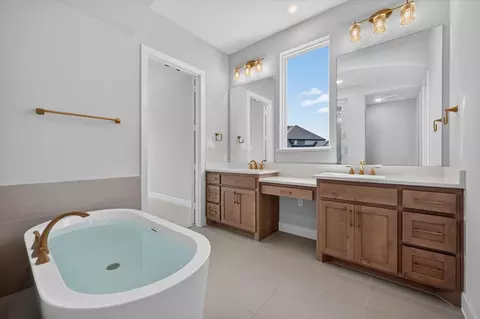 Bath - 840 Heatherbrook Dr, Prosper, TX 75078 photo 2 of 3