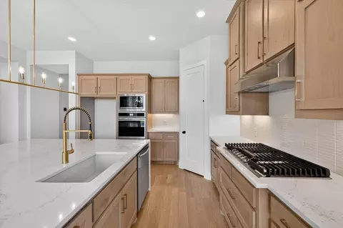 Kitchen - 840 Heatherbrook Dr, Prosper, TX 75078 photo 4 of 5
