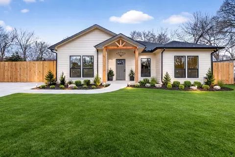 2112 W 13th Ave, Corsicana, TX 75110