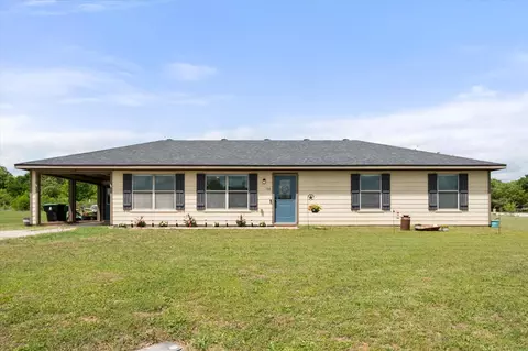 106 Toowoomba Ln, Weatherford, TX 76085