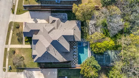 808 Charleston Dr, Southlake, TX 76092