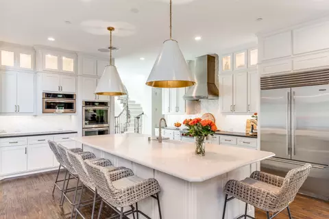 808 Charleston Dr, Southlake, TX 76092
