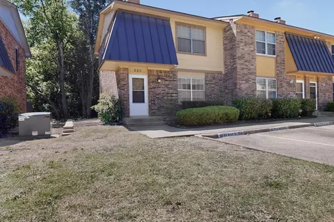 925 Cedar Ter, Cedar Hill, TX 75104