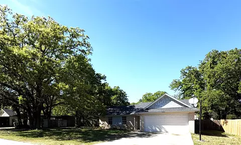 7060 Jay Ln, Azle, TX 76020
