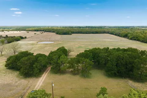 552 W White Oak Rd, Ross, TX 76691
