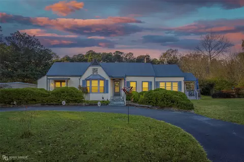 1701 N Pine St, Vivian, LA 71082