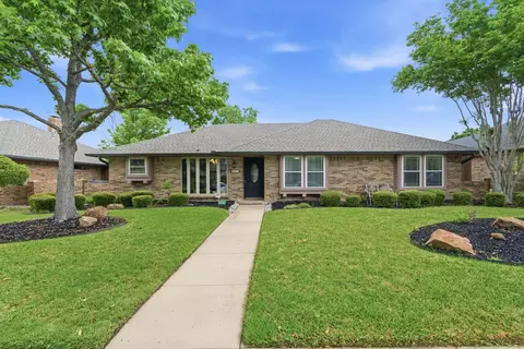 2307 Castle Rock Rd, Carrollton, TX 75007
