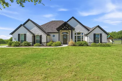 1176 Horizon Trace Dr, Azle, TX 76020