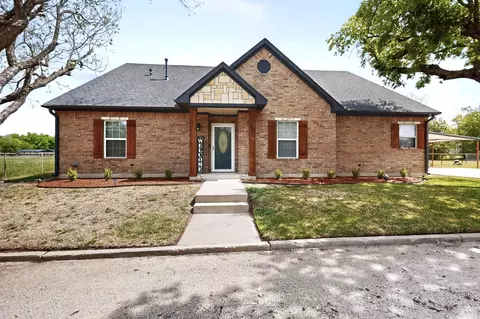406 N Meigs St, Saint Jo, TX 76265