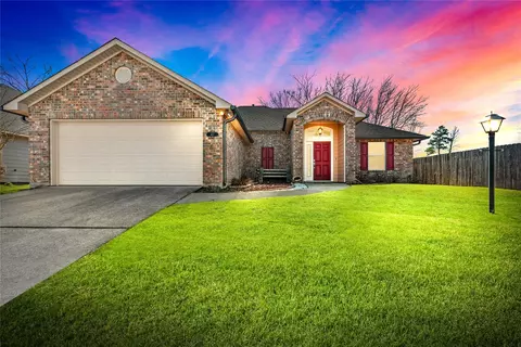 103 Pantheon Ln, Shreveport, LA 71115