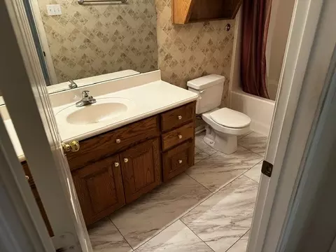 Bath - 600 Durango Cir, Hewitt, TX 76643 photo 2 of 3