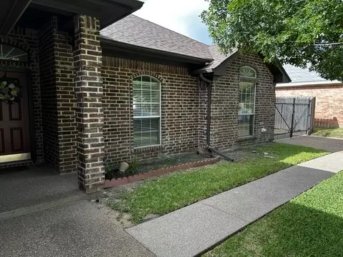 Exterior - 600 Durango Cir, Hewitt, TX 76643 photo 6 of 9