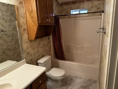 Bath - 600 Durango Cir, Hewitt, TX 76643 photo 3 of 3