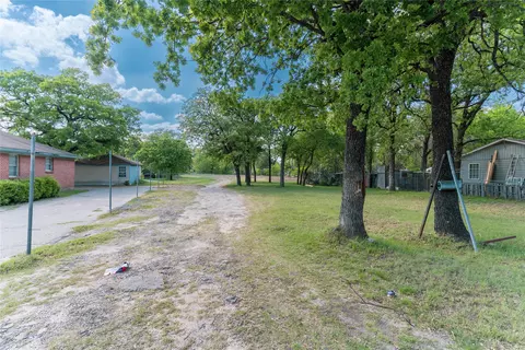 1023 S St Augustine Dr, Dallas, TX 75217